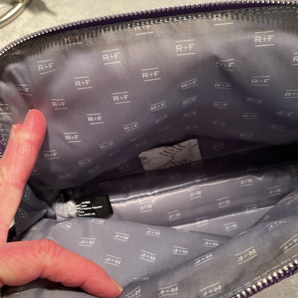 New Rodan + Fields case - Picture 5 of 6